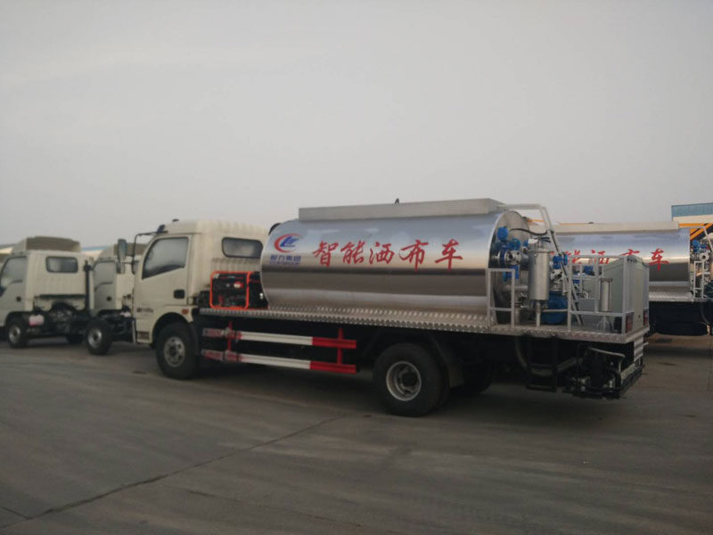程力沥青洒布车